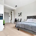 Hilltop - Noblessner District Apartment *