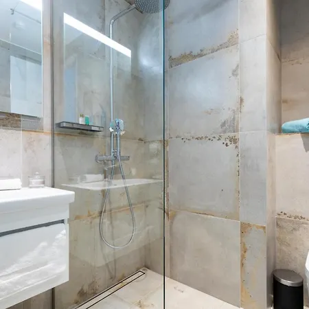 Hilltop - Noblessner District Apartamento